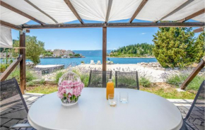 Lovely Apartment In Blace With Wifi